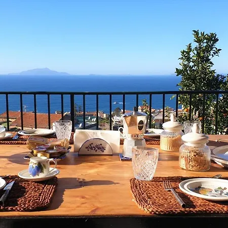 Alojamento de Acomodação e Pequeno-almoço Mundis Relais Massa Lubrense
